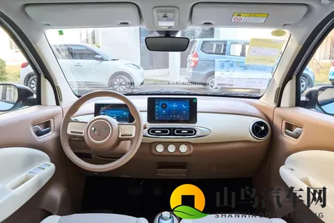 4 万级代步神车！宏光 MINIEV 2025 款全系配置解析与购车建议-1