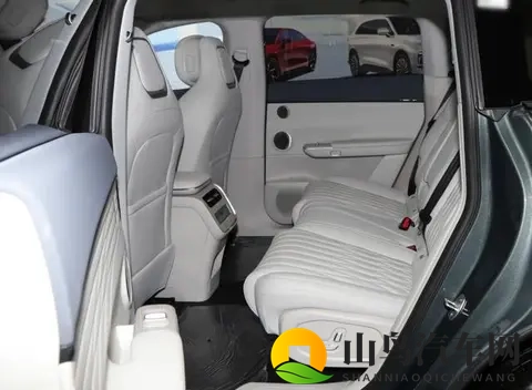 1528万起，云台底盘+黄金增程＋猎鹰辅助驾驶，试驾25款星纪元ES-3