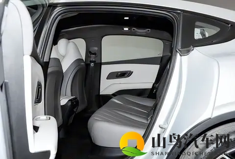 2026款深蓝L06开启预售，配激光雷达和磁流变悬架，四季度上市-1