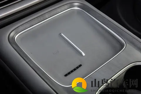 15万级5座车，大空间、高舒适，东风奕派eπ008适合家庭-2