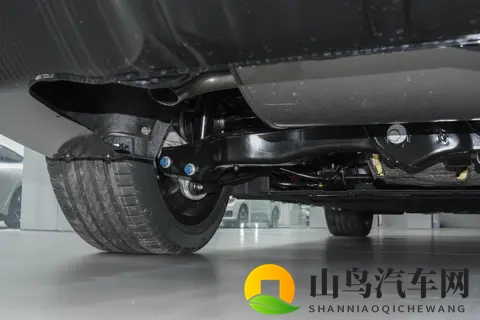 里程无忧的轿跑新姿态：东风奕派eπ007+增程版深度体验-2