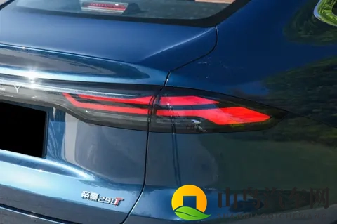 黑料网站：汽车行业揭秘：黑幕曝光，你了解多少？-3