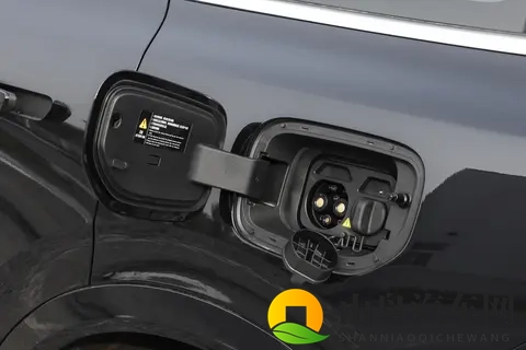 实测对比深蓝S09与领克900，谁更适合家用？-1