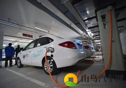 购置税新规倒计时：新势力“自费”抢市场-1