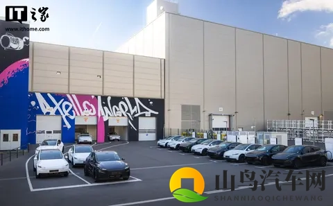 特斯拉柏林超级工厂开始生产全新Model Y标准版车型-1