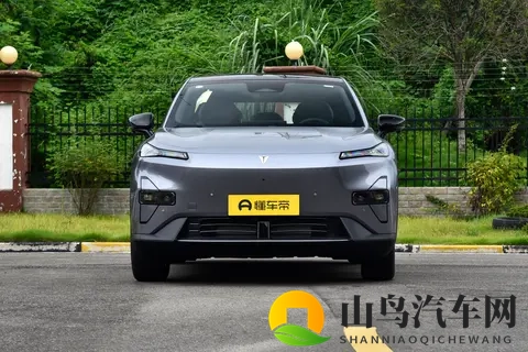 深度体验深蓝S05：没想到它这么香，620km续航+15分钟超充！-1