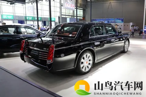 718 万国产豪华天花板!40T V8 + 航空座椅,政务接待首选?-1