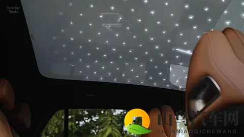 全新2026款奔驰GLC 400豪华EQ SUV揭秘：创新技术与高性价比-2