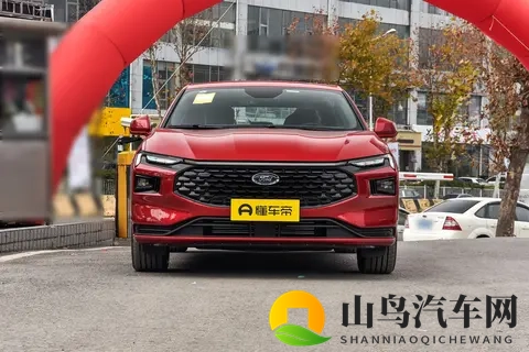 开福特蒙迪欧半年，发现它很适合家用，空间大，配置高，不后悔-1