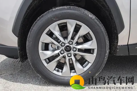 一次性说清楚 丰田威兰达 新车选购指南 该选燃油还是双擎？-3