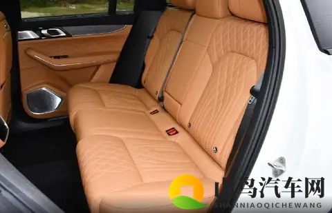 不到20万买豪华SUV，2026款领克09四驱探索版真香！-1