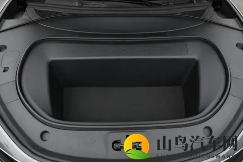 不止代步！阿维塔 12 皇家剧院版，把私人剧院搬进车里-2