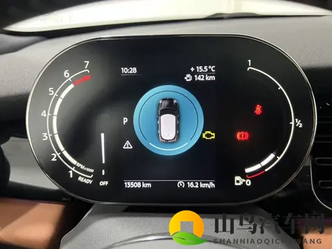 23年MINI COOPER S，准新车22万，精致女孩代步新选择？-2