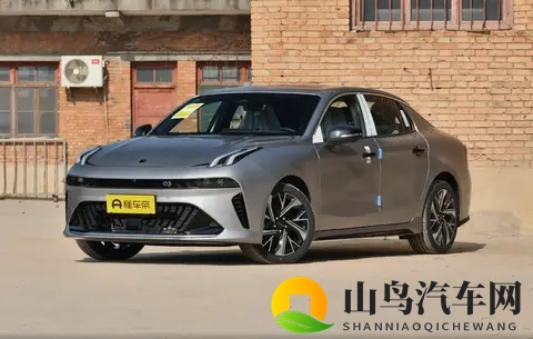 10万买20T+8AT，65秒破百，操控不输宝马，这车能火？-2