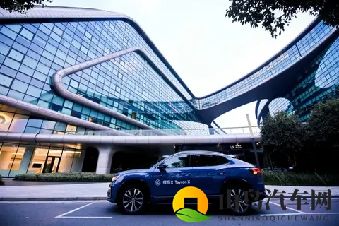 自由性别成熟性别中国：汽车市场变革：个性品质双驱动，创新升级趋势明显-3