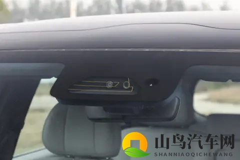 深蓝S09与魏牌蓝山对比，30万预算，六口之家该怎么选？-2