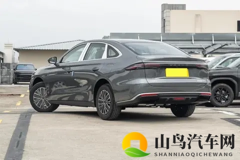 买插混的车友可以下手了，吉利新车限时688万起，带400V快充！-1