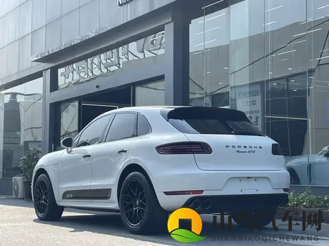 19万多拿下17年保时捷Macan GTS,体验性能SUV的乐趣-1
