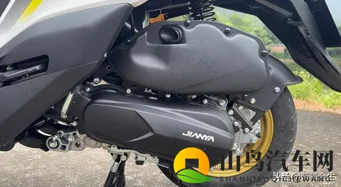 5380起!诺维娜M6 150踏板上市,150排量+ABS,通勤代步新选择!-2