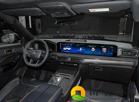 超大后备厢容积+5座，福特探险者昆仑穿越版售3698万-1