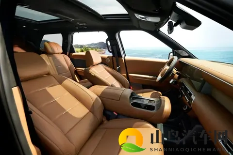 帕里斯帝：27 万多带按摩座椅，续航能跑 1000 公里-1