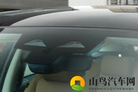 2025款路虎发现运动三款车型对比：哪一款更适合你？-1