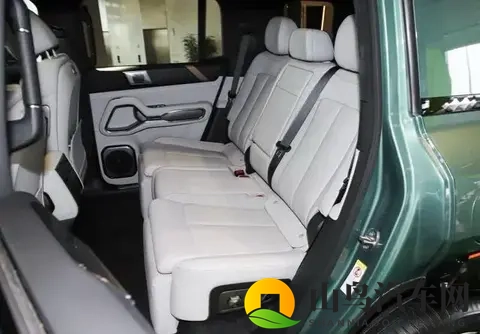 3788万元起豹8大五座版上市！第二排升级+华为A D S 4，爆款预定-2