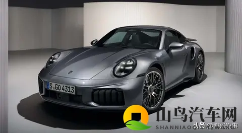 2025 进博会爆款！新款保时捷 911 Turbo S 国内首秀-1