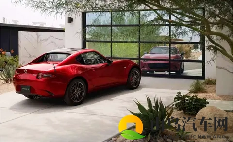 二线日系品牌马自达有转机:10月销量破万辆,增程车驱动销量增长-2