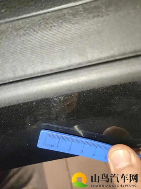 岚图泰山3799万豪配三腔空悬中国旗舰真的豪华起来了！-1