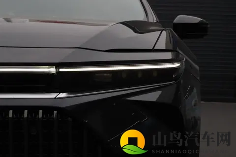 进口丰田皇冠新车选购指南：两大版本全方位解析-2