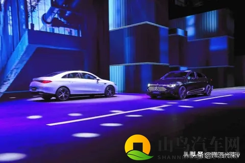 奔驰电车卖25万，用户懵了，豪华体验真能降维？-1