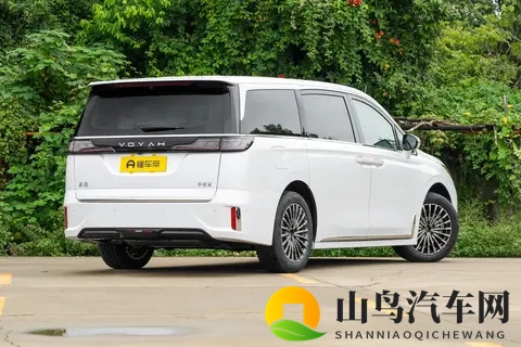 试完26款岚图梦想家，发现现在的MPV越来越卷了-2