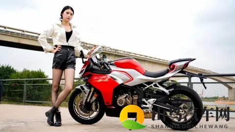 骑上四缸仿赛去兜风—与生活和解的最好方式-3