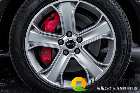 车辆出现“咯吱咯吱”异响、开车发飘等问题怎么回事？-3