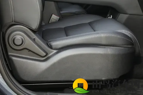 三代蓝电E5 PLUS体验记：终于有车懂普通家庭用车需求了-1