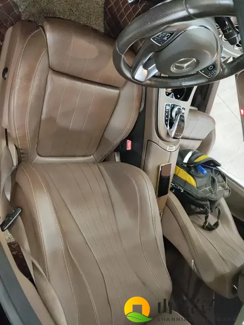 7万公里一手奔驰E200L，18万不到的商务座驾-2