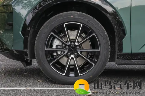 后驱+入门340马力，全系400V快充，限时1458万起，新款极氪X上市-1