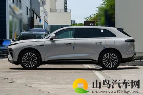 飞鱼底盘 20+黄金增程，2025款星纪元ET升级亮点体验如何？-2