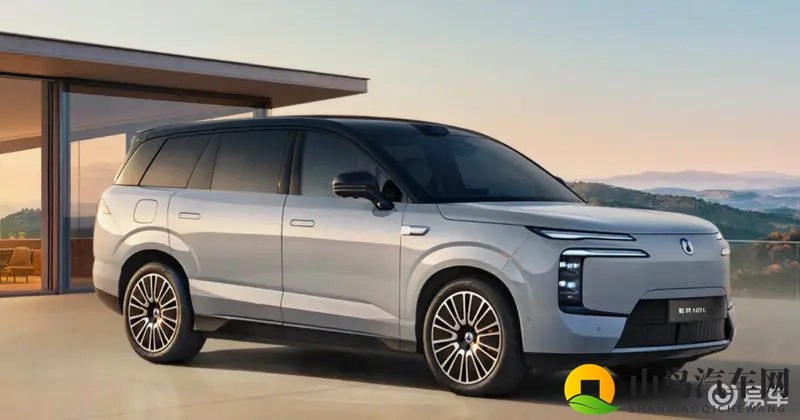 标配易三方+云辇-A，腾势N8L上市29.98万元起-1