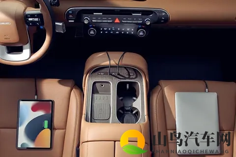 久久六：汽车新秀崛起，销量黑马挑战未来-3