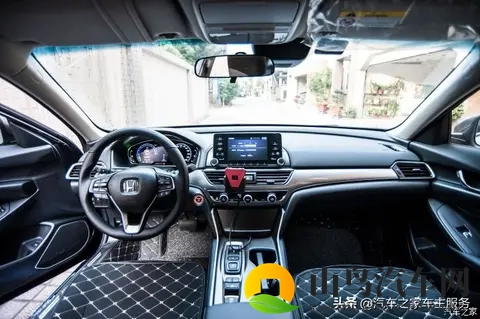 男生和女生一起查查查：汽车选购攻略：颜值、空间、动力、智能、安全，全方位指南-3