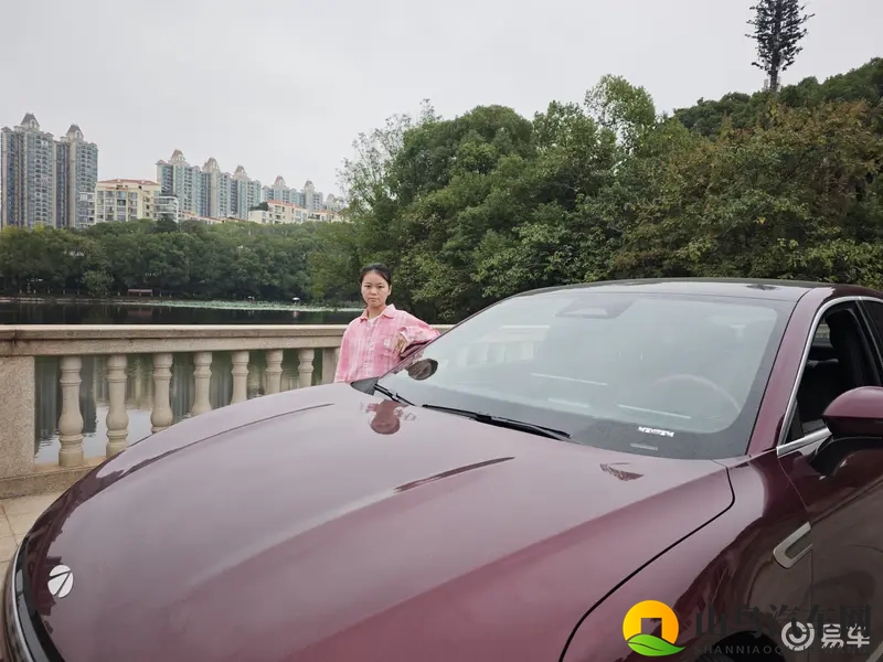 校花晚上自慰忘了穿桃花岛内裤:校花夜深自慰疏忽,桃花岛内裤未穿戴-1