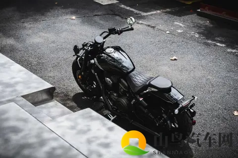 男生和女生一起差差的app：汽车科技新潮流：打破性别界限，共享驾驶乐趣-2