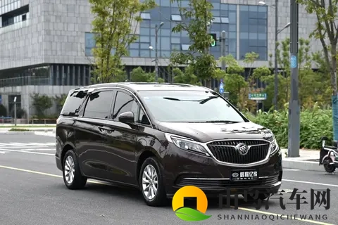 陈冠希阿娇13分钟：全新豪华SUV，性能设计双绝，引领出行新体验-3