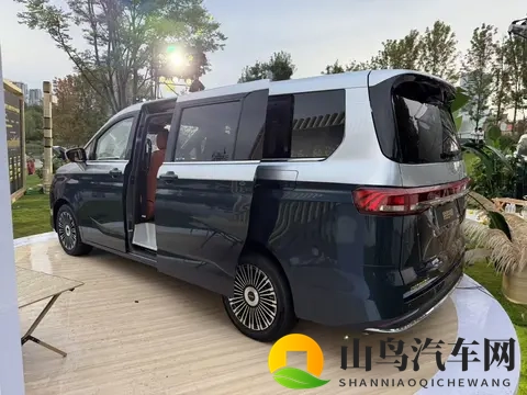 机对机机手机免费下载版：科技赋能汽车产业，五大趋势抢眼-3