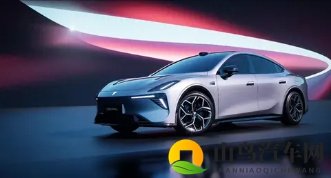 深蓝L06杀入轿跑江湖：年轻人的钱包和驾驶乐趣谁先翻牌？-1