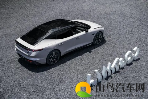 领克10 EM-P的入门版配置，怎么看都像顶配-3