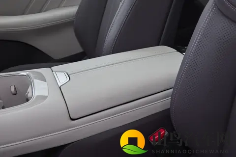 深度体验深蓝 S07 2026 款：续航与驾感新诠释-1