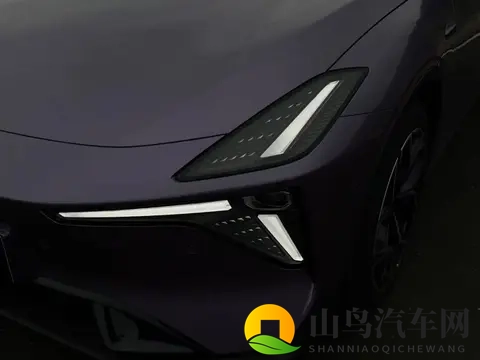 不到14万可买，标配百万底盘+激光雷达，这台央企新车太炸裂了！-1